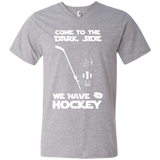 Hockey side Men's V-Neck T-shirt